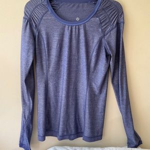 Lululemon Blue and White Medium Pullover, Soft and Light 👕